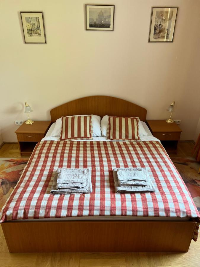Party Villa Holiday Rent Balatonföldvár Exteriör bild